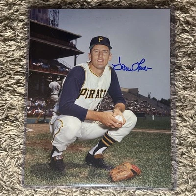 VERN LAW AUTOGRAFIADO PIRATAS 8X10 FOTO POSE 2 Foto 1 de 2