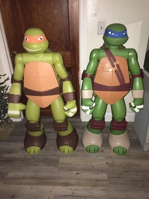 MICHELANGELO/LEONARDO 48" TORTUGA NINJA MUTANTE ADOLESCENTE FIGURAS COLOSALES JAKKS Foto 1 de 4