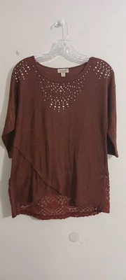 Blusa pequeña de ganchillo con detalles de metal con detalles metálicos manga 3/4 ONE WORLD para damas Foto 1 de 4