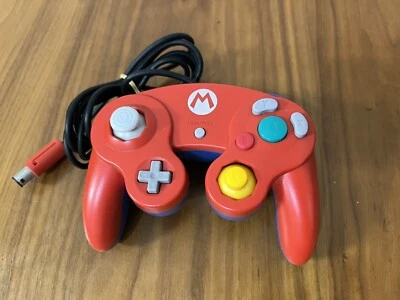 Official Club Nintendo GameCube Controller Mario - Image 1 of 4