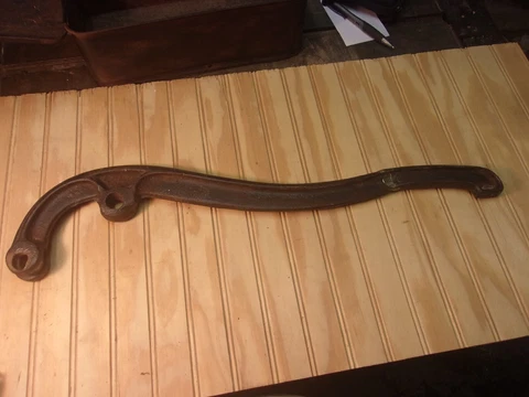 ANTIQUE  HAND PITCHER PUMP WELL WATER PUMP HANDLE CAST IRON PRIMITIVE Cover