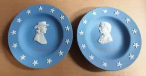 Wedgwood blaue Jasperware Stephen Hopkins & Roger Sherman Platten - Bild 1 von 3