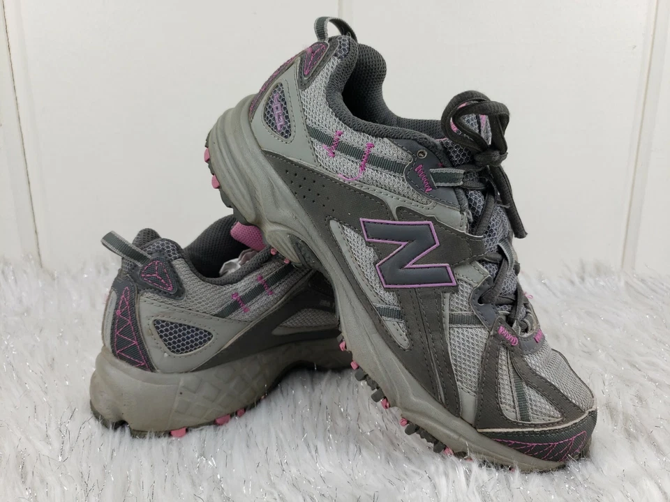 Tênis de corrida New Balance 411 feminino WT411GP cinza rosa todo terreno tamanho 8,5 B - Imagem 1 de 4