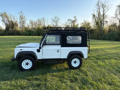 Land Rover Defender 1993  Foto 1 de 4