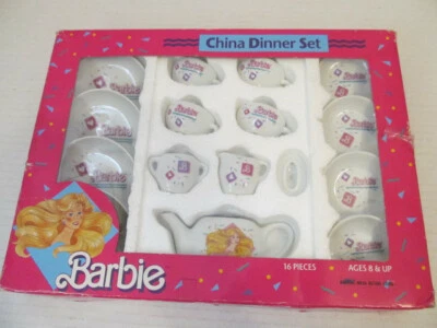 Chilton-Globe Mattel Barbie 16 Piezas China Juego de Cena, Juego de Té Foto 1 de 4