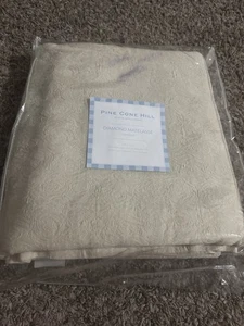 Annie Selke Pine Cone Hill Diamond Matelasse King Size Coverlet Sand PC495-K - Picture 1 of 6