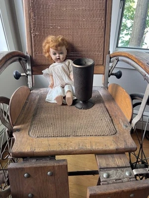 Cementerio Tumba Memorial Bronce Gravesita Flor Urna Gótica Vela Iglesia Usada Foto 1 de 4