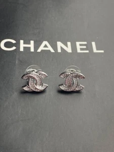 Orecchini Chanel Argento CC Charming - Foto 1 di 6