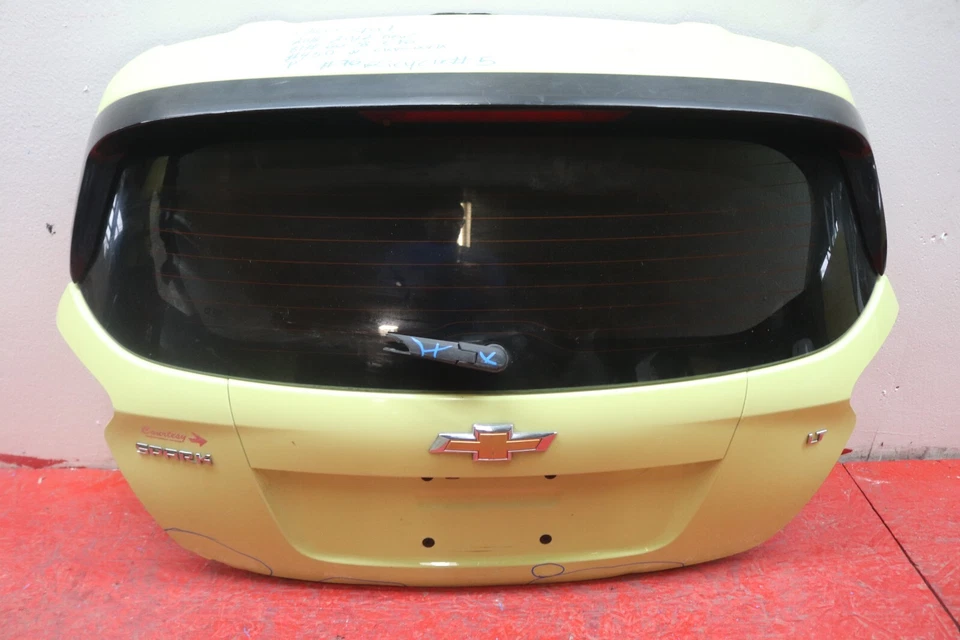 2016 2022 CHEVROLET SPARK REAR LIFTGATE OEM WITH CAMERA Foto 1 de 4