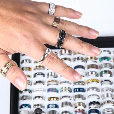 Anillos de alianza de boda de acero inoxidable celta de plata para hombres y mujeres 20 piezas de joyería de moda Foto 1 de 4