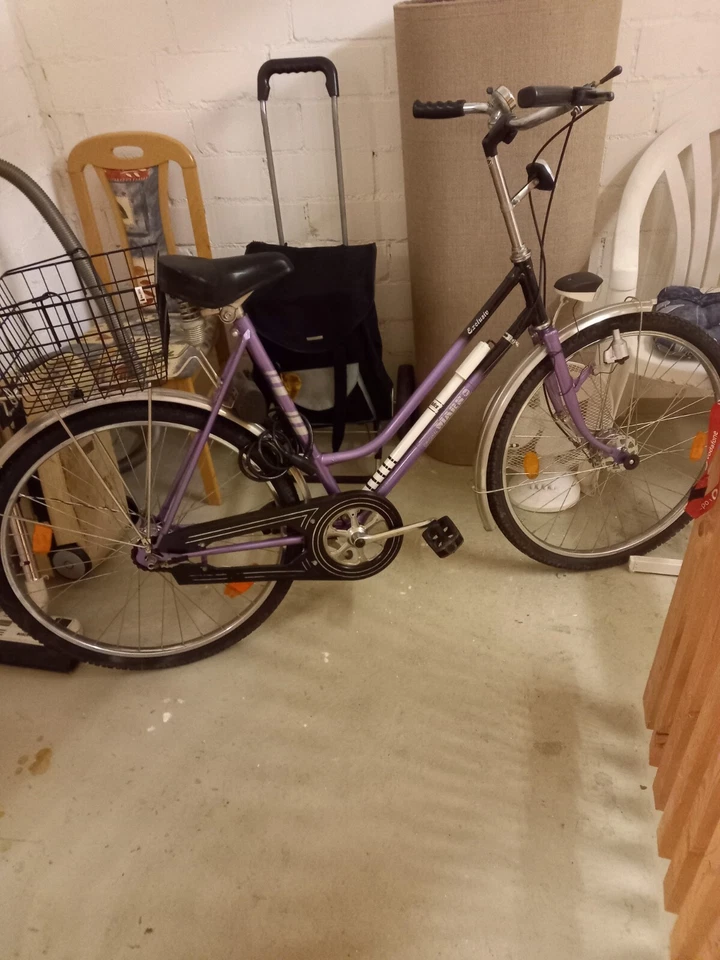 Ladies bicycle - Image 1 of 1