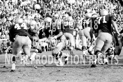 TOM CLEMENTS NOTRE DAME FIGHTING IRISH HAND OFF ERIC PENICK VS. SPARTANS 1972 - Image 1 of 2