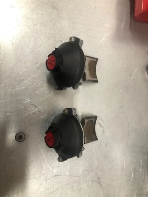 02 SKIDOO ROTAX MXZ SUMMIT 700 RAVE VALVE ASSEMBLY - Image 1 of 2