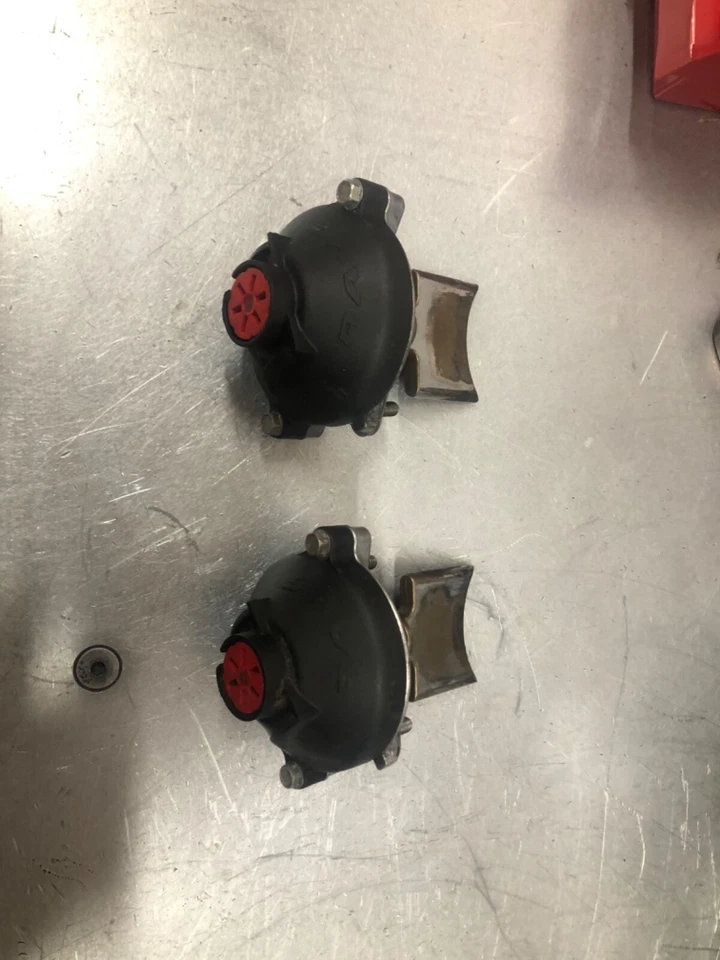 02 SKIDOO ROTAX MXZ SUMMIT 700 RAVE VALVE ASSEMBLY - Image 1 of 2