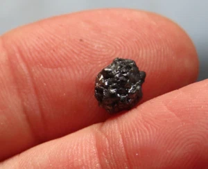Diamante natural NEGRO en bruto 2.15 CTS - Imagen 1 de 7