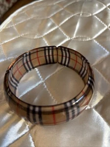 FARBIGER KUNSTSTOFF ARMREIF ARMBAND PASSENDES SET - rot, schwarz und hellbraun - Bild 1 von 2