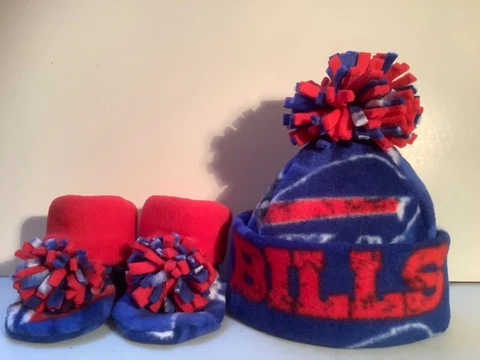 BILLS BABY HAT HANDMADE newborn BEANIE & BOOTIES 3 PIECE FLEECE SET NFL BUFFALO Cover