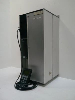 Danfoss VLT5022-PT5C20STR3DLF00A00 20HP VLT AC VS DRIVE 20 HP 15kW 460V 175Z4117 - Image 1 of 4