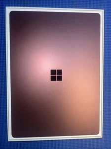 Microsoft Surface Laptop 2 13.5" Core i7-8650U 8GB RAM 256GB NVMe NEW OPEN BOX - Picture 1 of 11