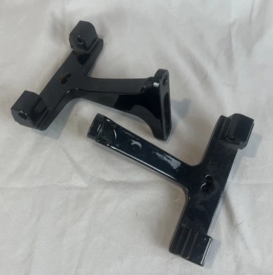 Juego de soportes de estribo Harley-Davidson OEM 1993-Up Touring stock negro Foto 1 de 4