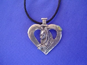 Papillon Schmetterling Herz Halskette #50B Zinn Hundeschmuck von Cindy A. Conter   - Bild 1 von 1