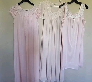 Lotto Vintage JC Penney Maxi Baby Doll Sissy Camicia da Notte Pizzo Ricamo Lorena - Foto 1 di 19