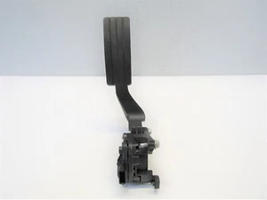 RENAULT CAPTUR 2013-17 FLY BY WIRE GASPEDAL (AUTO 1.5l 8v DCI) #5709V - Bild 1 von 9