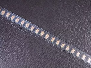 Lot of 20 597-3311-402F Dialight micro LED Green 75mW 30mA 560nm 1206 NOS - Picture 1 of 2