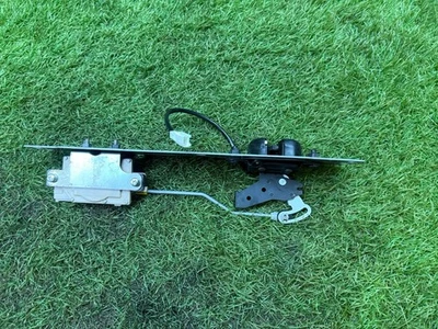 Nissan 370Z 2009-2020 cupé tapa maletero puerta levadiza cierre motor actuador eléctrico Foto 1 de 4