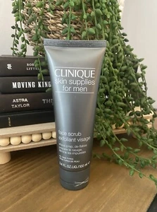 Clinique Hautzubehör für Männer Gesichtspeeling 3,4 Unzen/100 ml KOSTENLOSER VERSAND - Bild 1 von 1
