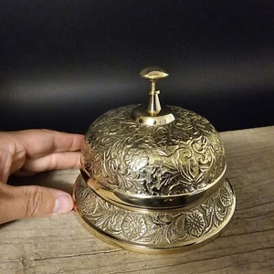 Large 5 1/2" Antique Vintage Style Ornate Brass Table Desk Bell - Imagen 1 de 10