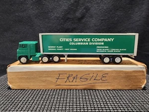 1995 WINROSS INTERNATIONAL HARVESTER CITIES SERVICE COMPANY NEWEST PLANT 1/64 - Picture 1 of 5
