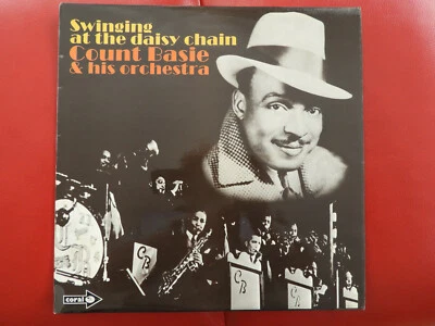 COUNT BASIE - SWINGIN' AT THE DAISY CHAIN 1972 DECCA CP 75 (EX / MINT-) MONO - Imagem 1 de 3