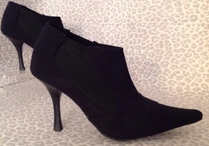Women’s 6 1/2 BCBGirls Black Ankle Boots - Picture 1 of 12