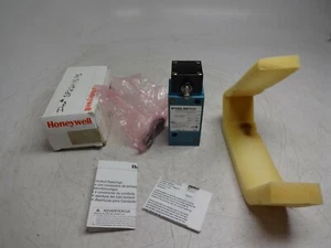 Honeywell LSA4L-1A Miro Switch - Picture 1 of 8
