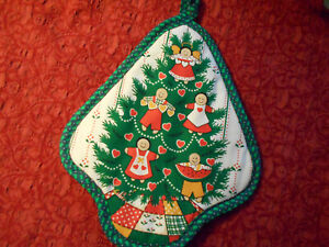 Christmas Tree Pot Holder Red Green Ornaments Hearts Holiday Gingerbread kids