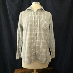 Old Navy The Classic Shirt Womens Gray White Plaid Flannel Button Up Top Size M - Picture 1 of 9