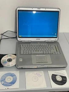 Compaq Presario R3000 Laptop 15.4 Inch - Picture 1 of 9