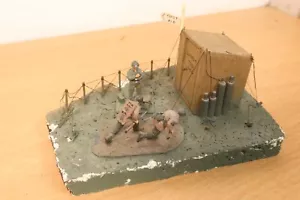 Vintage 1:32 / 1:35? WW2 Diorama Figures US Army First Aid Hut Tool Shed Layout - Picture 1 of 23