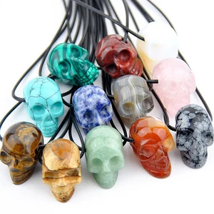 Collar colgante esqueleto calavera tallada natural estatua piedras preciosas especímenes regalo - Imagen 1 de 5