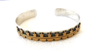 80s Navajo Tommy Singer Pattern Cuff Bracelet 925 Sterling Silver w/Gold Over - Picture 1 of 7