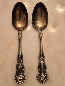 Lot of 2 Simeon L & George H Rogers A1 Flatware Teaspoons Spoons Flowers - Picture 1 of 4