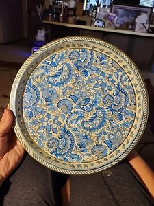 Vintage Wienerwald METALL TABLETT. England rund blau weiss Paisley - Bild 1 von 5
