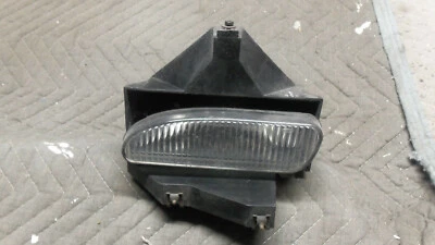 Ford Mustang GT 1999 2000 01 02 03 04 OEM lado del conductor luz antiniebla  Foto 1 de 4