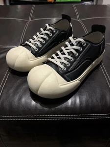 Bbimp Lace Up Round Toe Bugs Bunny Claw Shoes Black & White Men’s Size 11 - Picture 1 of 10