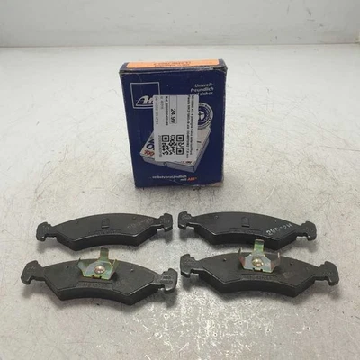 5018898 Kit 4 pastiglie freno anteriori Ford Fiesta MK2 1983-89 atè 13046070052  - Immagine 1 di 4