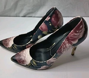 Charles by Charles David Size 9 Black Floral Embroidered Heels - Picture 1 of 7