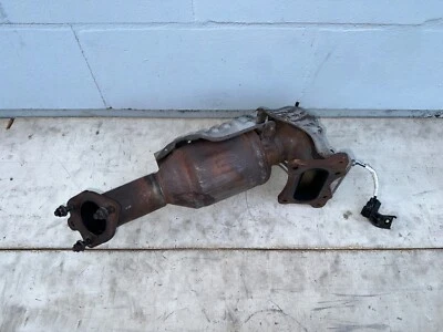 Colector de escape del motor Acura TLX 2015-2017 2,4 L OEM Foto 1 de 4