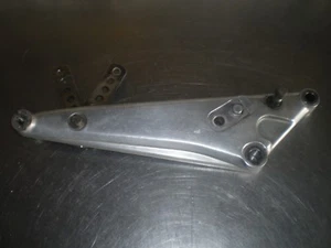 STAFFA SUPPORTO PEDANA SINISTRA SX HONDA CB 650 FOUR 1980 RC03 - Imagen 1 de 3