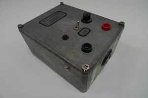 Box Aluminum Box Fuse Holder Switch Lee Belling Connector 4mm banana Plug Socket - Picture 1 of 12